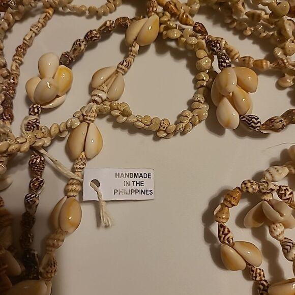 Bundle of Shell Necklaces - Picture 2 of 2